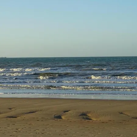 In Estartit With Sea Beach, Cleaning Included Nieuwpoort
